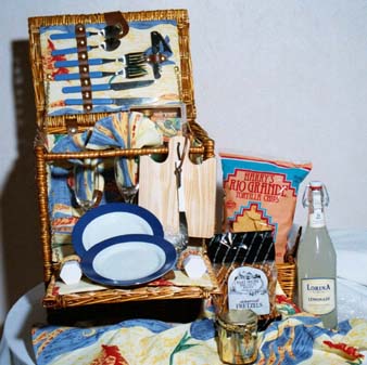 Gift Basket - Picnic Basket.