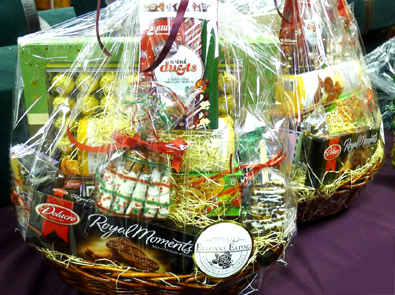Large Gift Basket Great for Offices or Parties for Christmas, Chanukah or any special occasion.
