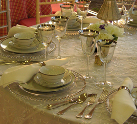 Gold table setting - Elegant Eating, Suffolk County, New York
